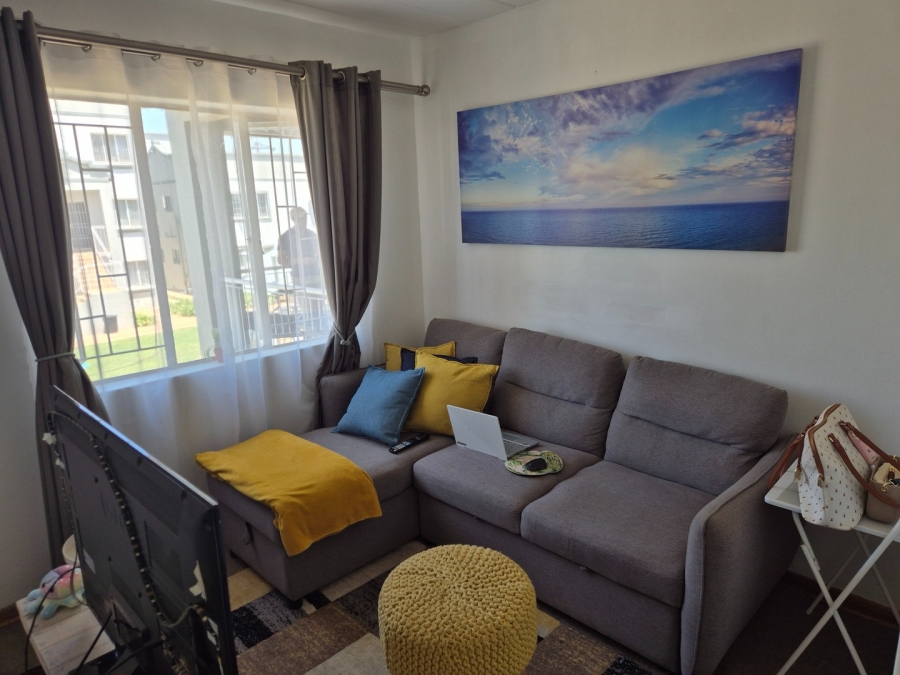 To Let 3 Bedroom Property for Rent in Kannoniers Park North West